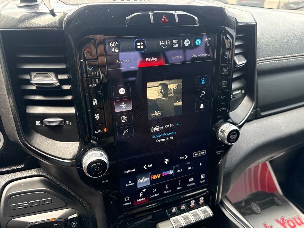 2022 RAM 1500 Laramie Crew Cab 4x4 5'7' Box