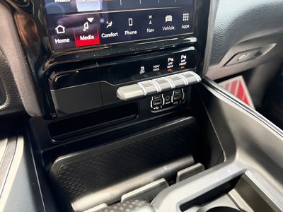 2022 RAM 1500 Laramie Crew Cab 4x4 5'7' Box