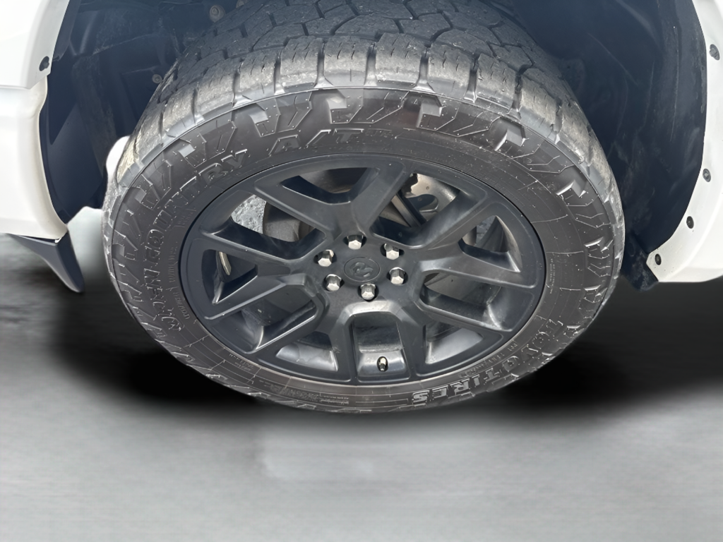 2022 RAM 1500 Laramie Crew Cab 4x4 5'7' Box