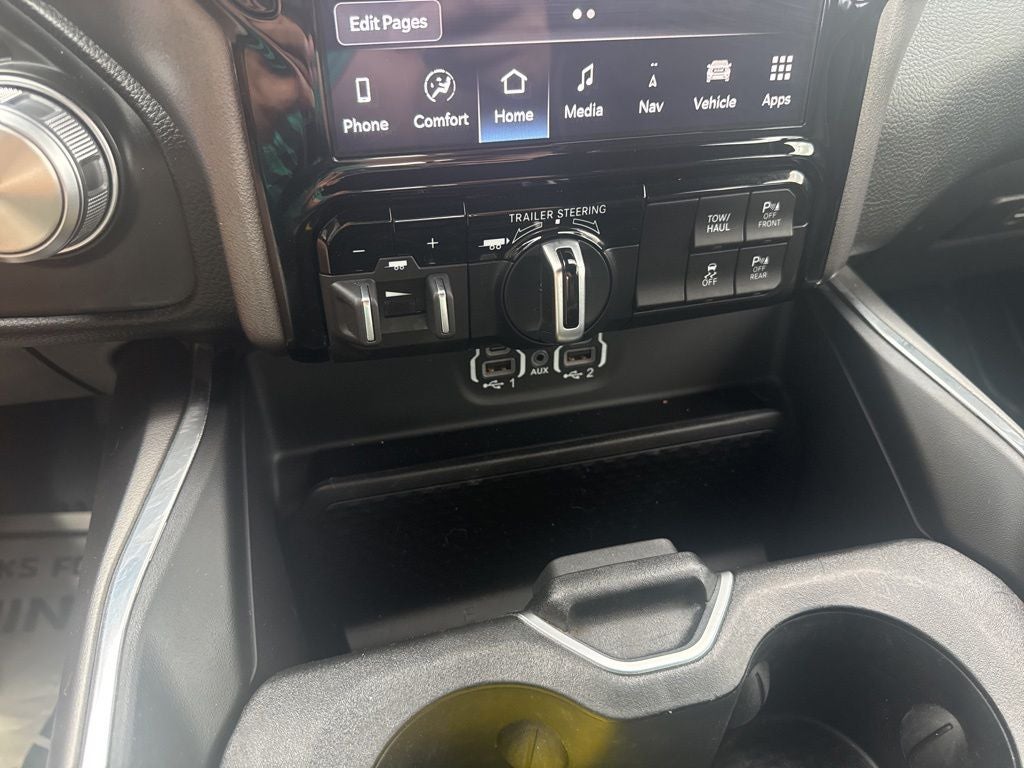 2023 RAM 1500 Laramie Crew Cab 4x4 5'7' Box