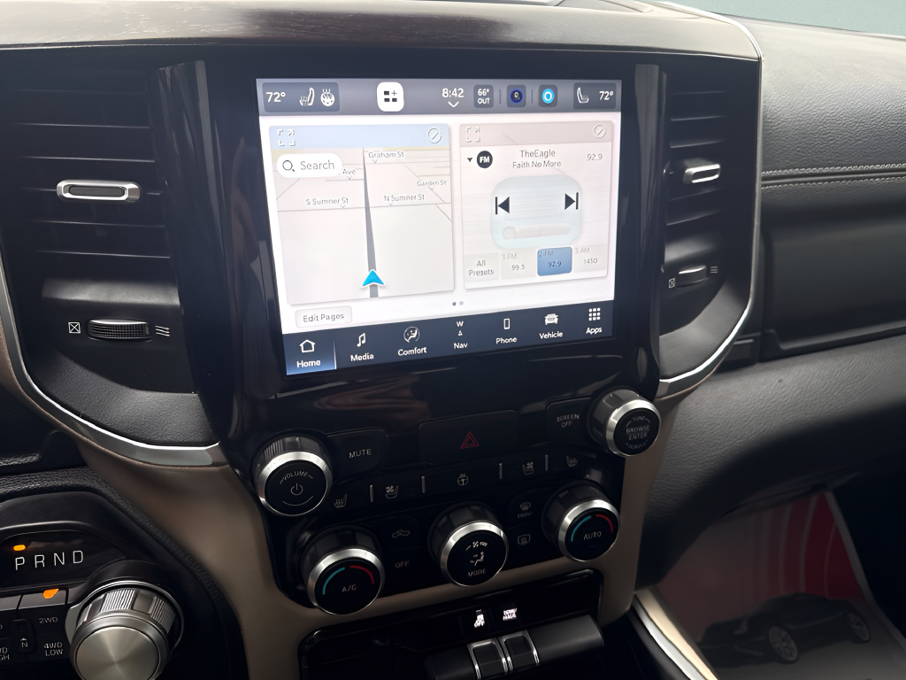 2022 RAM Ram 1500 Laramie Crew Cab 4x4 5'7' Box