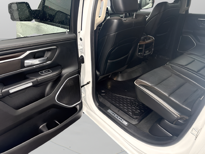 2022 RAM Ram 1500 Laramie Crew Cab 4x4 5'7' Box