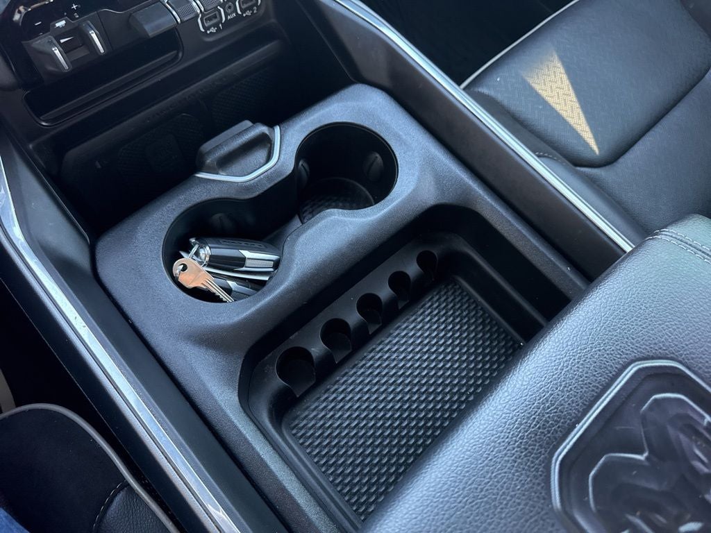 2023 RAM 1500 Laramie Crew Cab 4x4 5'7' Box