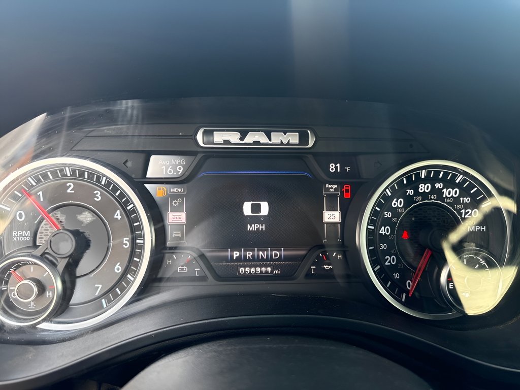2023 RAM 1500 Laramie Crew Cab 4x4 5'7' Box