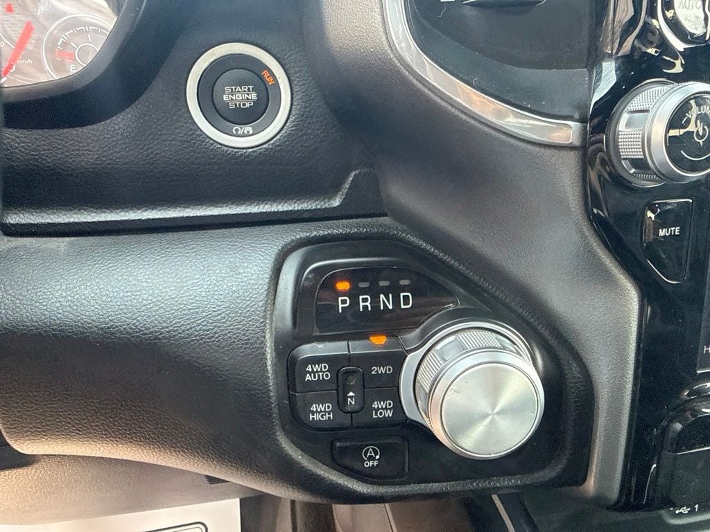 2023 RAM 1500 Laramie Crew Cab 4x4 5'7' Box