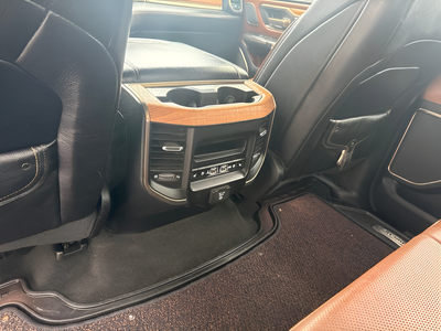 2020 RAM 1500 Laramie Longhorn Crew Cab 4x4 5'7' Box