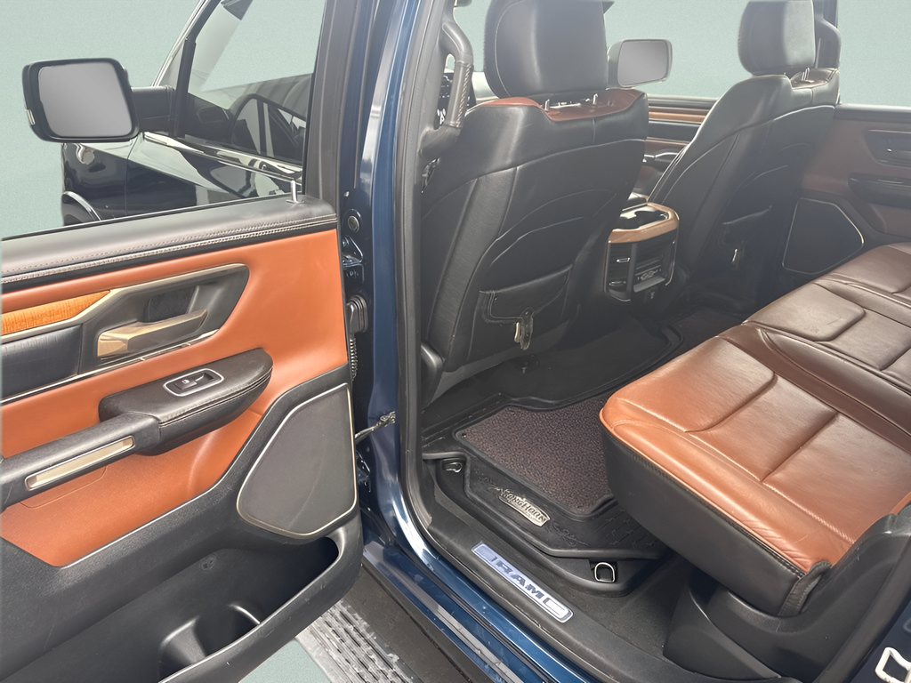2020 RAM 1500 Laramie Longhorn Crew Cab 4x4 5'7' Box