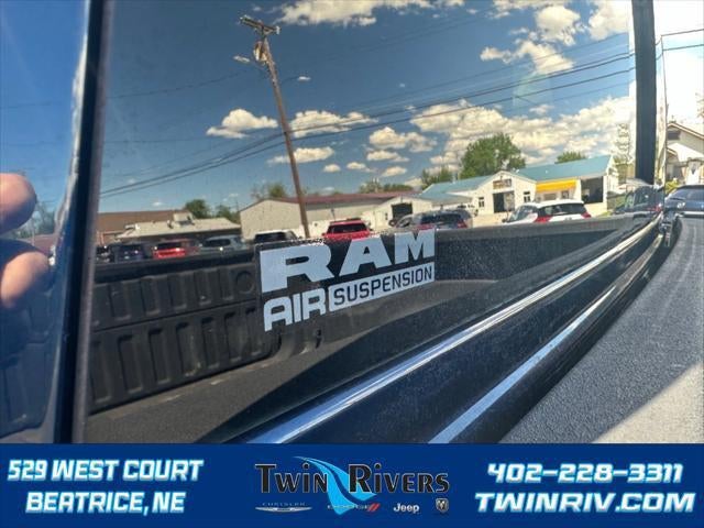 2020 RAM 1500 Laramie Longhorn Crew Cab 4x4 5'7' Box