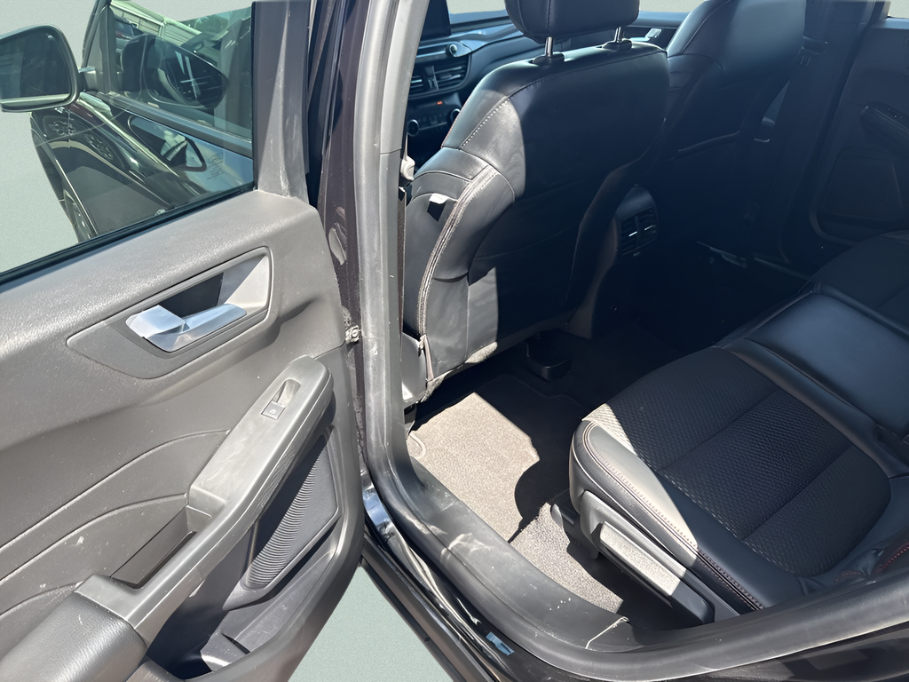 2025 Ford Escape ST-Line Select - Photo 13