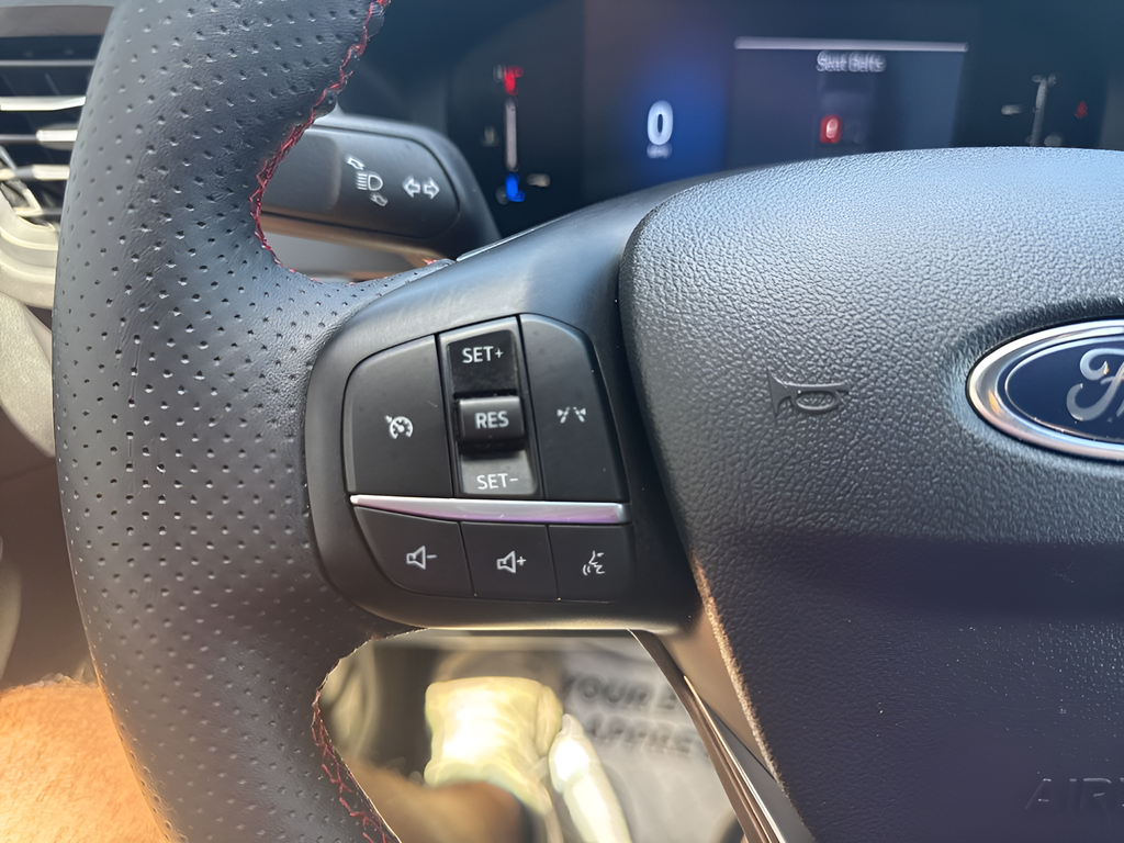 2025 Ford Escape ST-Line Select - Photo 16