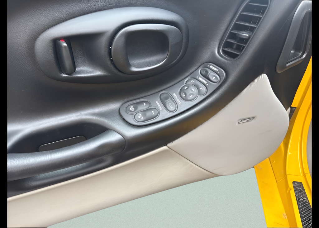 2004 Chevrolet Corvette Base