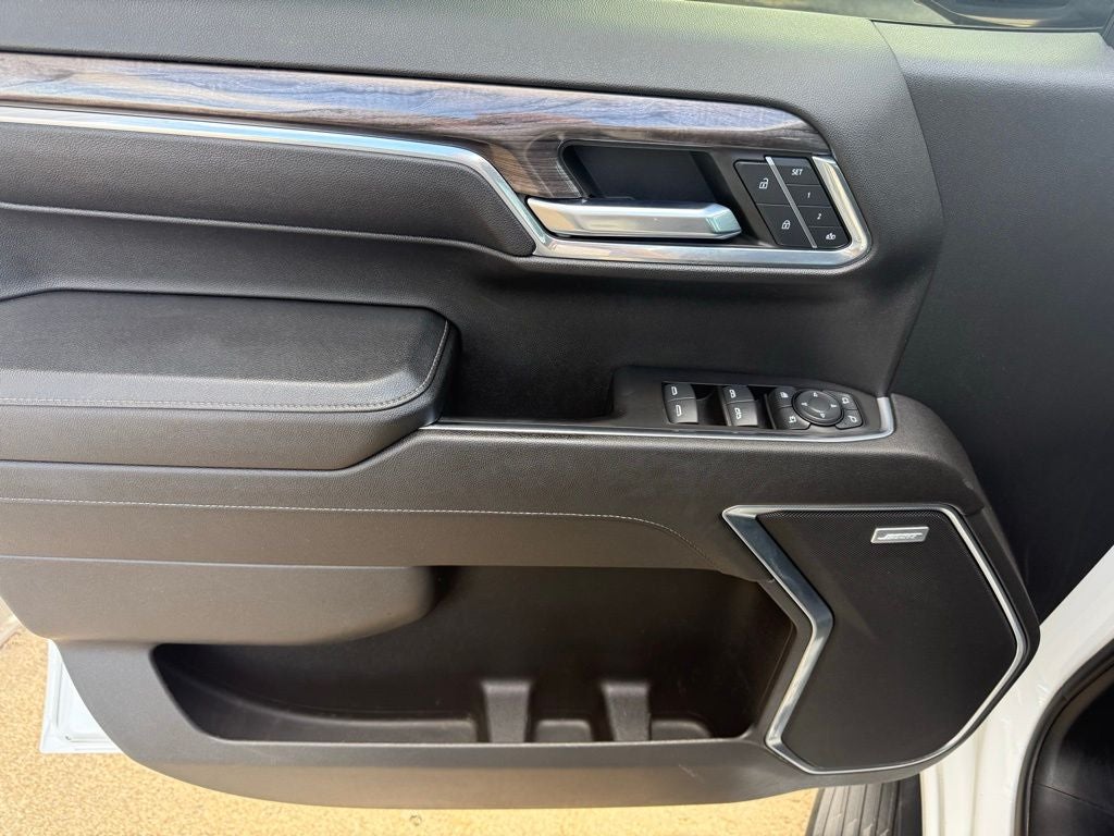 2023 Chevrolet Silverado 1500 4WD Crew Cab Short Bed LTZ