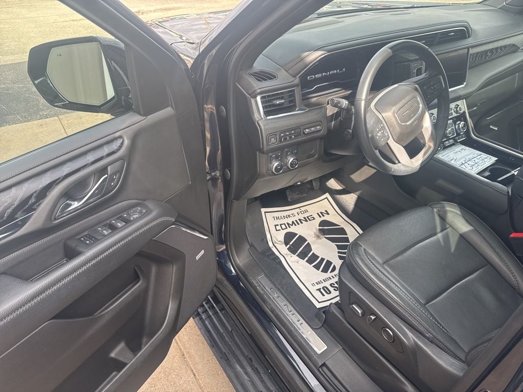 2023 GMC Yukon 4WD Denali