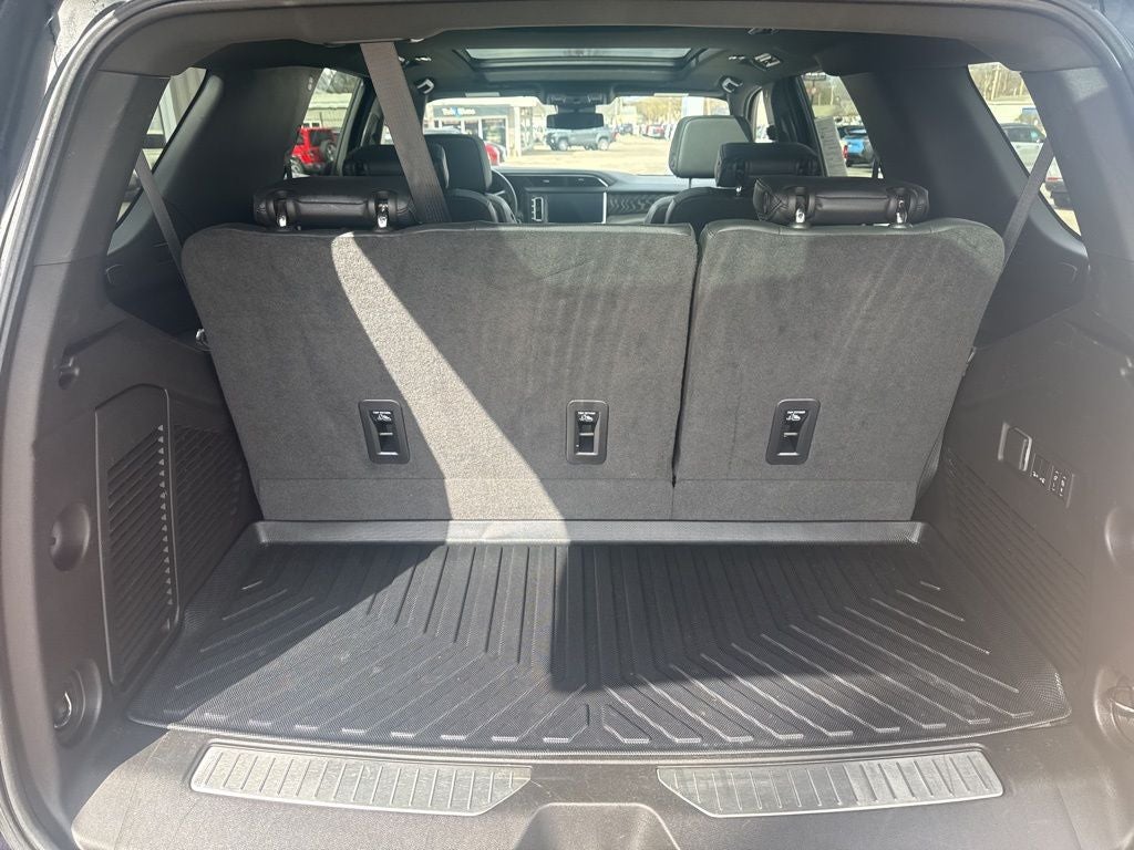 2023 GMC Yukon 4WD Denali