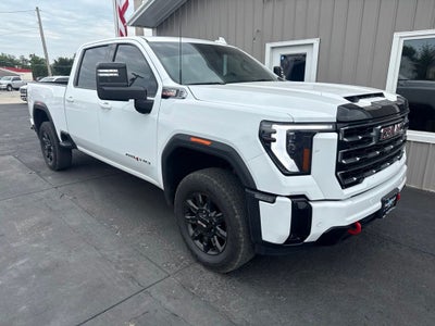 2025 GMC Sierra 2500HD 4WD Crew Cab Standard Bed AT4