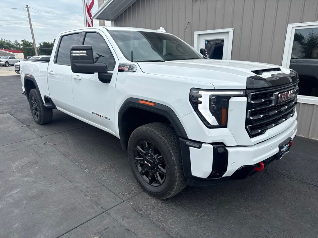 2025 GMC Sierra 2500HD 4WD Crew Cab Standard Bed AT4