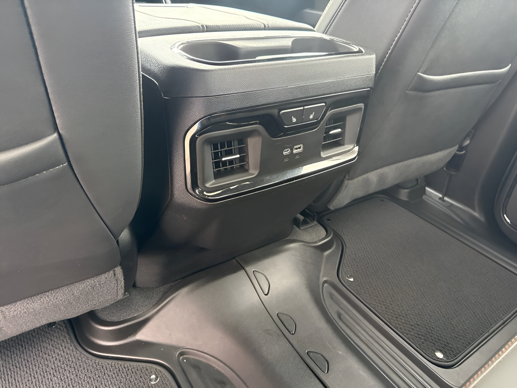 2025 GMC Sierra 2500HD 4WD Crew Cab Standard Bed AT4