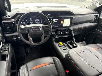 2025 GMC Sierra 2500HD 4WD Crew Cab Standard Bed AT4