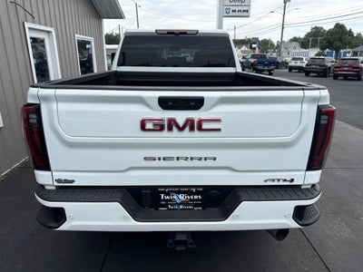 2025 GMC Sierra 2500HD 4WD Crew Cab Standard Bed AT4
