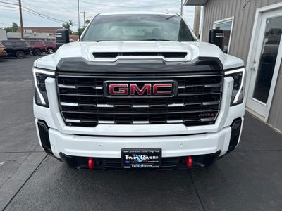 2025 GMC Sierra 2500HD 4WD Crew Cab Standard Bed AT4