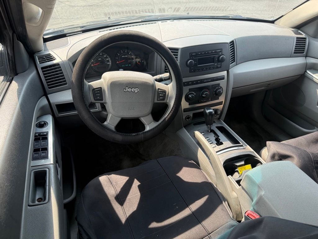 2005 Jeep Grand Cherokee Laredo