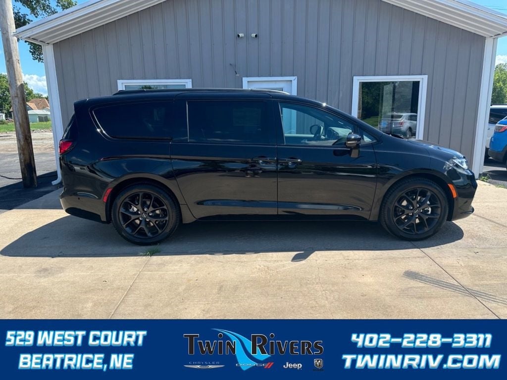 2024 Chrysler Pacifica PACIFICA LIMITED