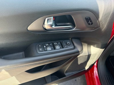 2027 Chrysler Pacifica PACIFICA SELECT AWD