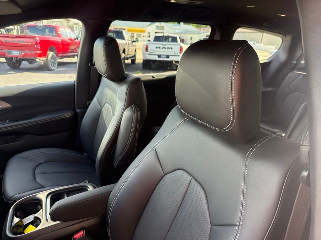 2027 Chrysler Pacifica PACIFICA SELECT AWD