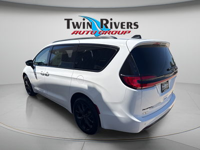 2026 Chrysler Pacifica PACIFICA LIMITED AWD