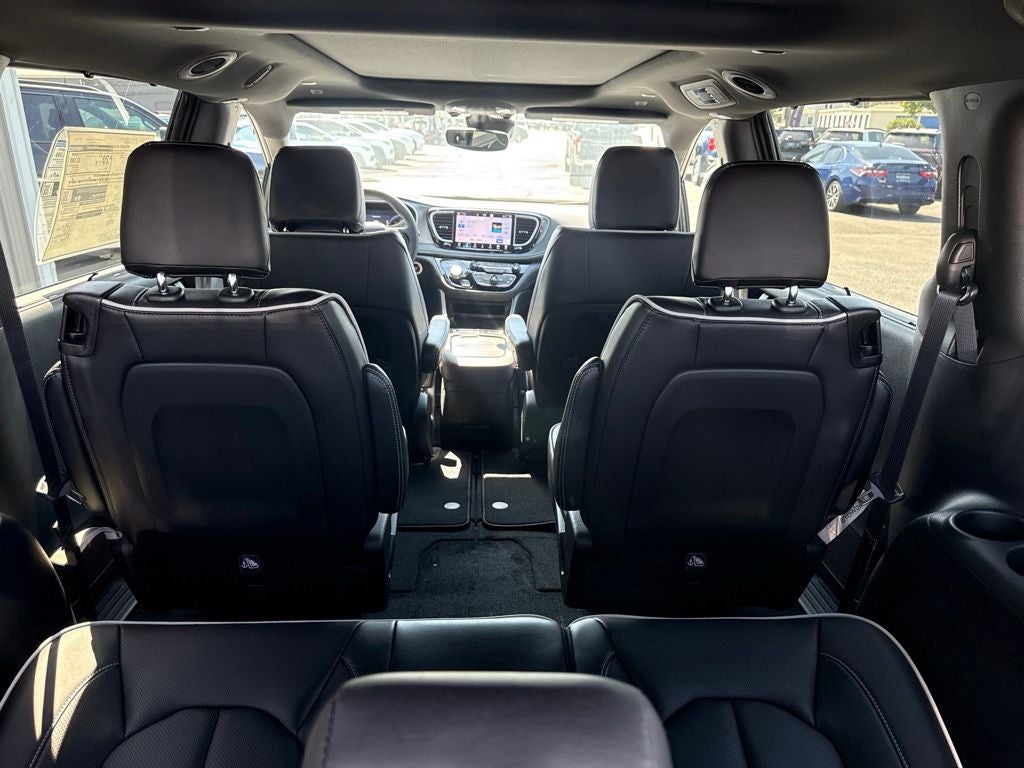 2027 Chrysler Pacifica PACIFICA LIMITED AWD