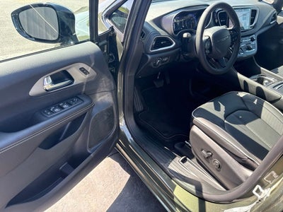 2027 Chrysler Pacifica PACIFICA LIMITED AWD