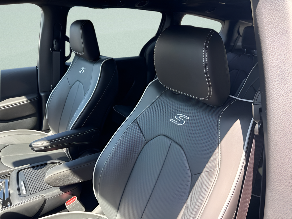 2027 Chrysler Pacifica PACIFICA LIMITED AWD