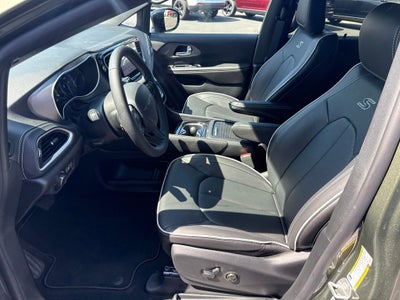 2027 Chrysler Pacifica PACIFICA LIMITED AWD