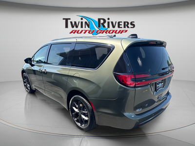 2027 Chrysler Pacifica PACIFICA LIMITED AWD