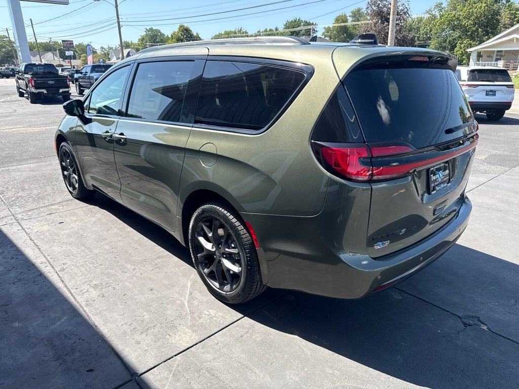2027 Chrysler Pacifica PACIFICA LIMITED AWD