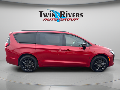 2027 Chrysler Pacifica PACIFICA LIMITED AWD