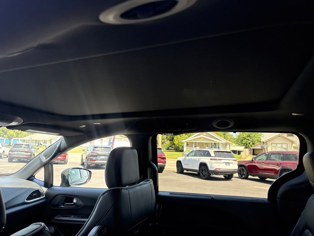 2027 Chrysler Pacifica PACIFICA LIMITED AWD
