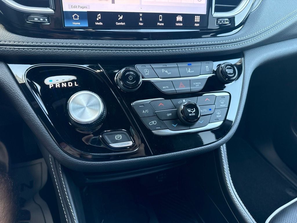 2027 Chrysler Pacifica PACIFICA LIMITED AWD