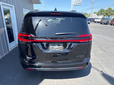 2027 Chrysler Pacifica PACIFICA LIMITED AWD