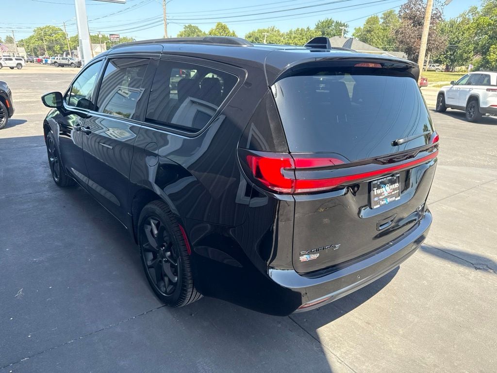 2027 Chrysler Pacifica PACIFICA LIMITED AWD