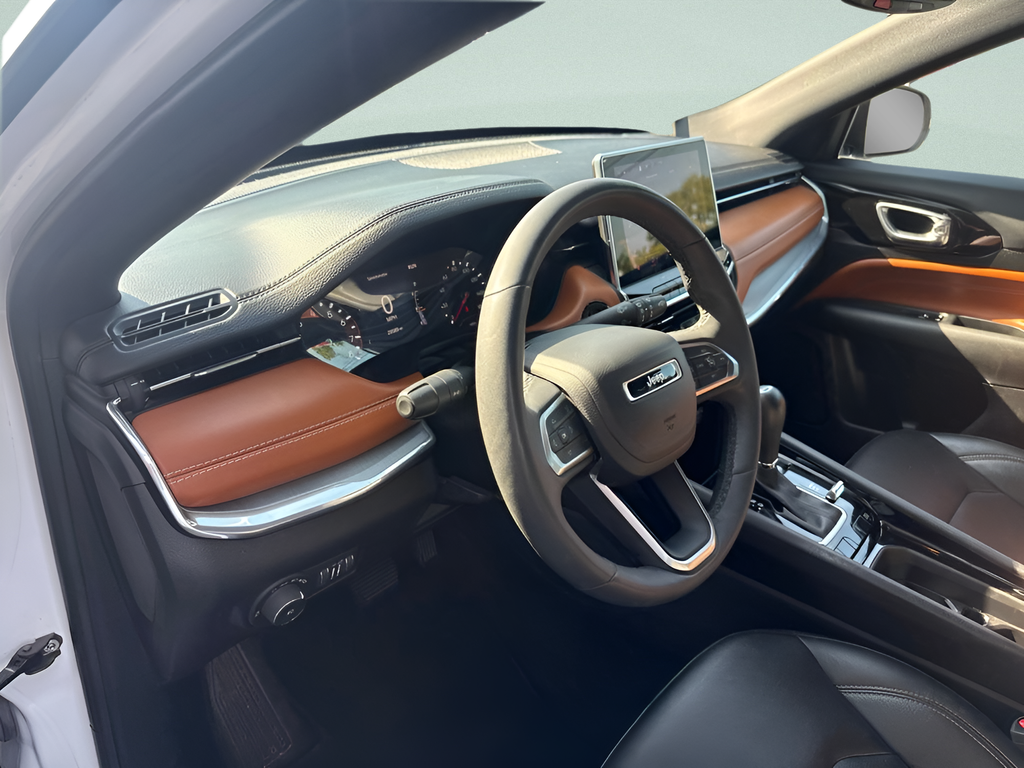 2024 Jeep Compass Limited - Photo 13
