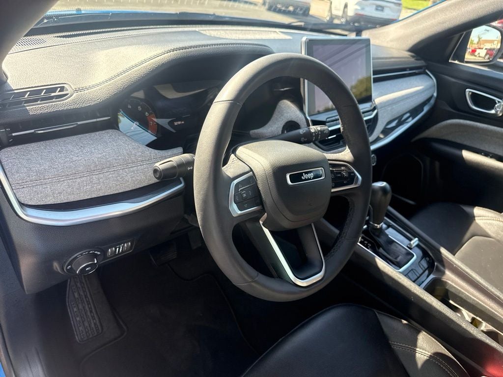 2024 Jeep Compass Latitude Lux FWD