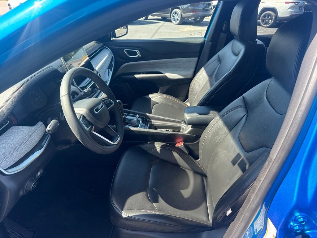 2024 Jeep Compass Latitude Lux FWD