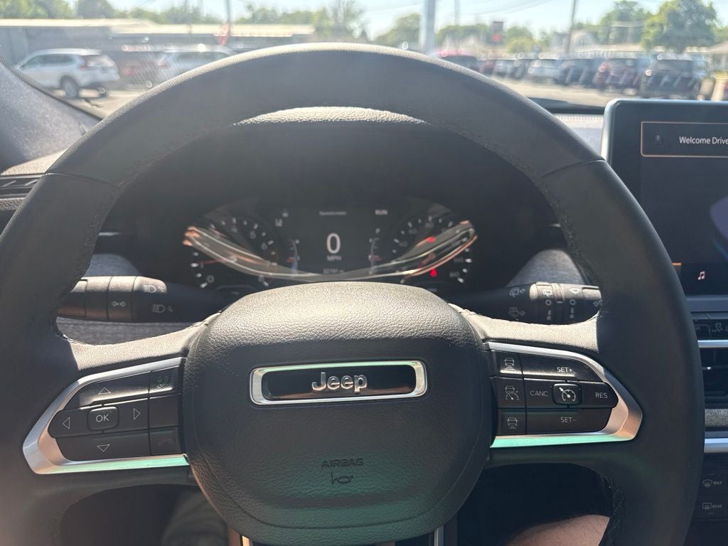 2024 Jeep Compass Latitude Lux FWD
