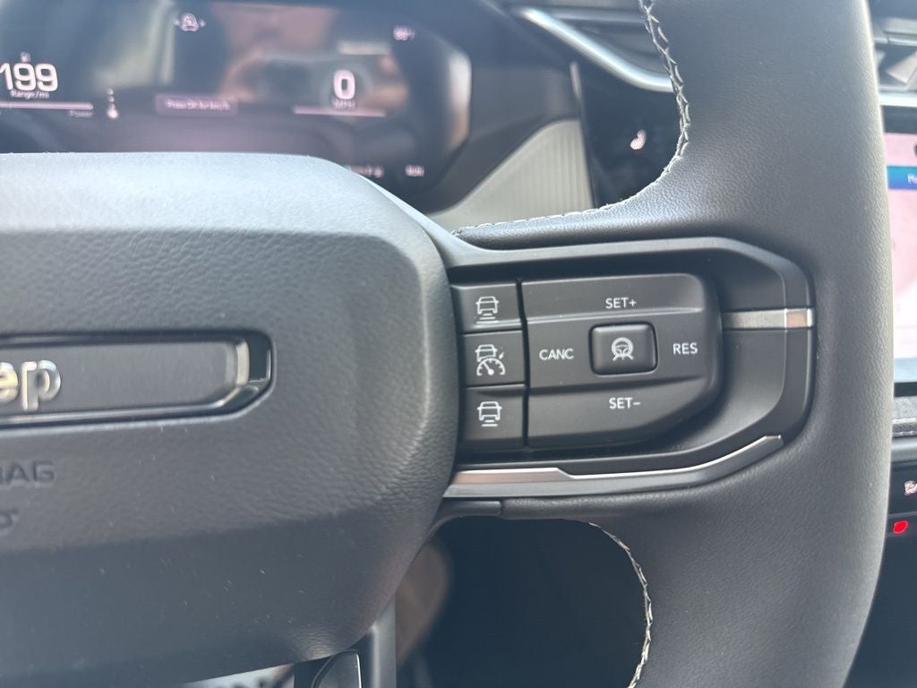 2026 Jeep Cherokee CHEROKEE LAREDO 4X4