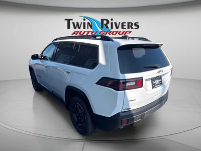 2026 Jeep Cherokee CHEROKEE LAREDO 4X4
