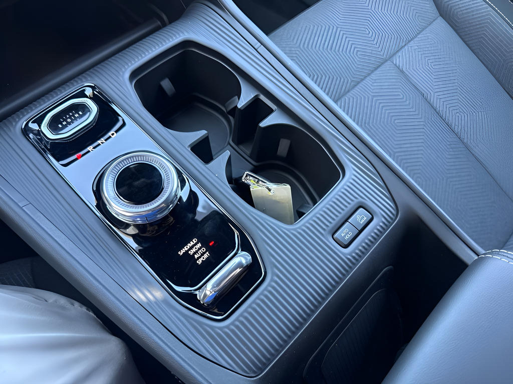2026 Jeep Cherokee CHEROKEE LAREDO 4X4