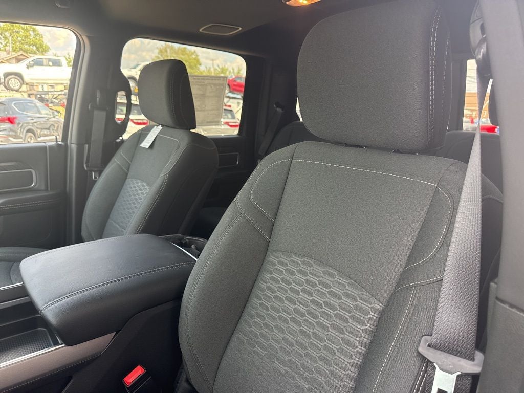 2026 RAM Ram 3500 RAM 3500 BIG HORN CREW CAB 4X4 6'4' BOX