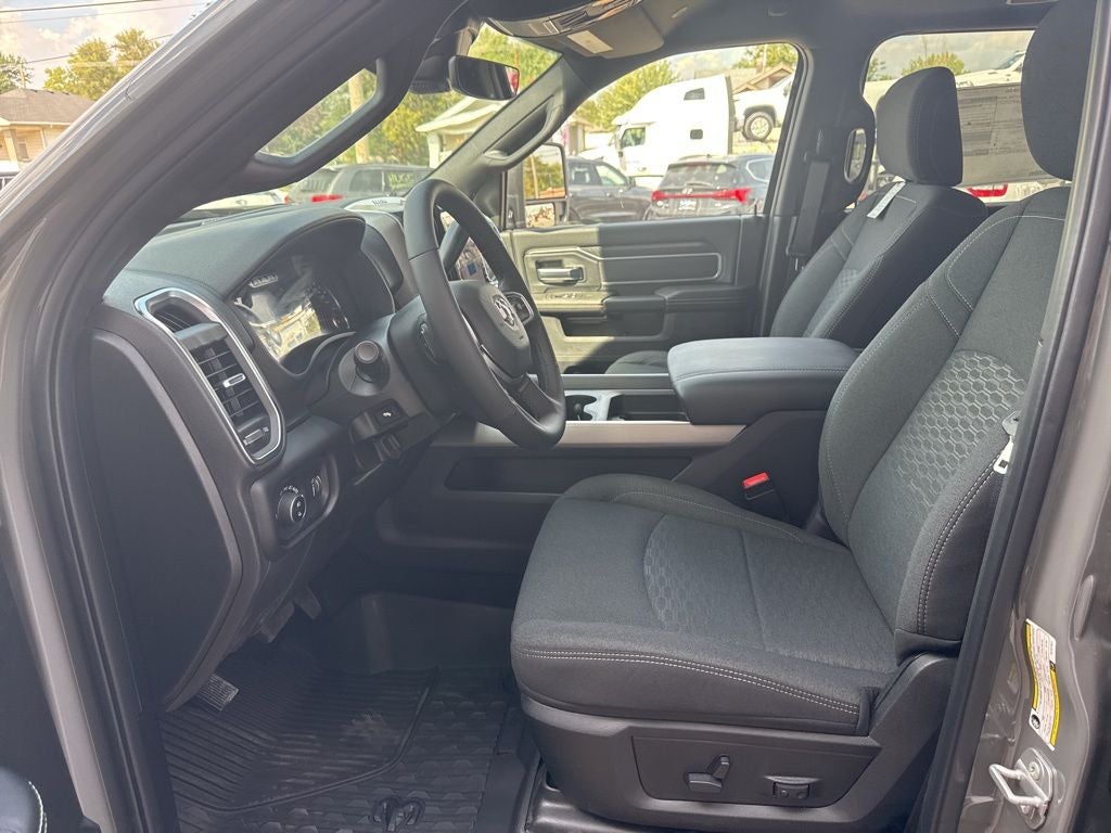 2026 RAM Ram 3500 RAM 3500 BIG HORN CREW CAB 4X4 6'4' BOX