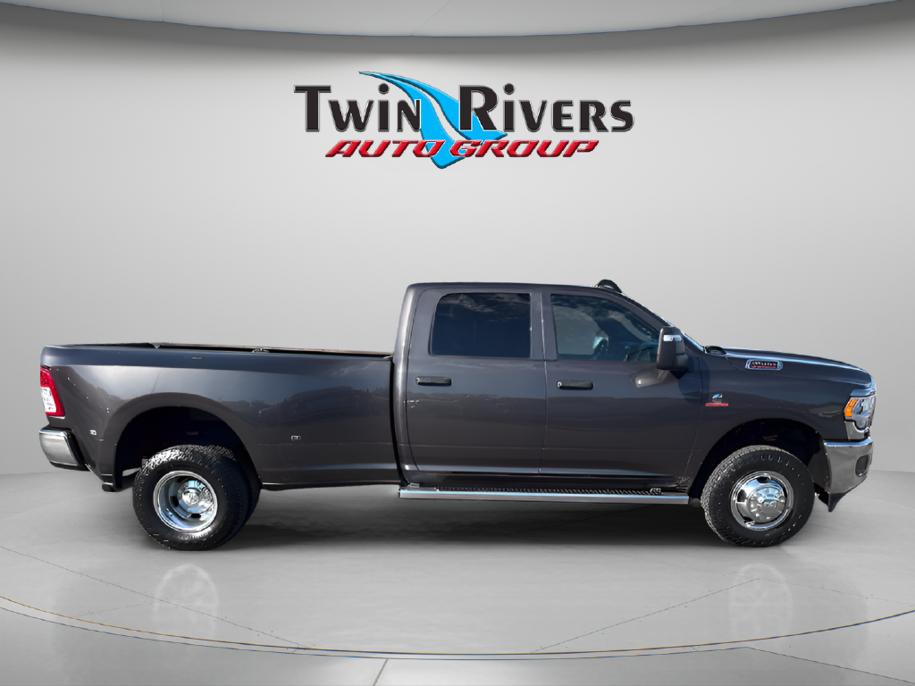 2024 RAM Ram 3500 Tradesman Crew Cab 4x4 8' Box